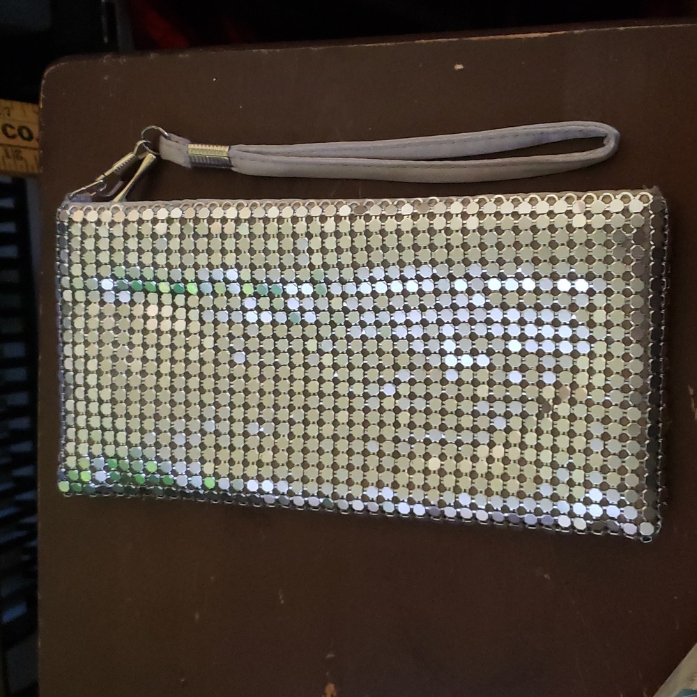 Luxury Evening Women Clutch Bag - Shiny Silver Metal Circles